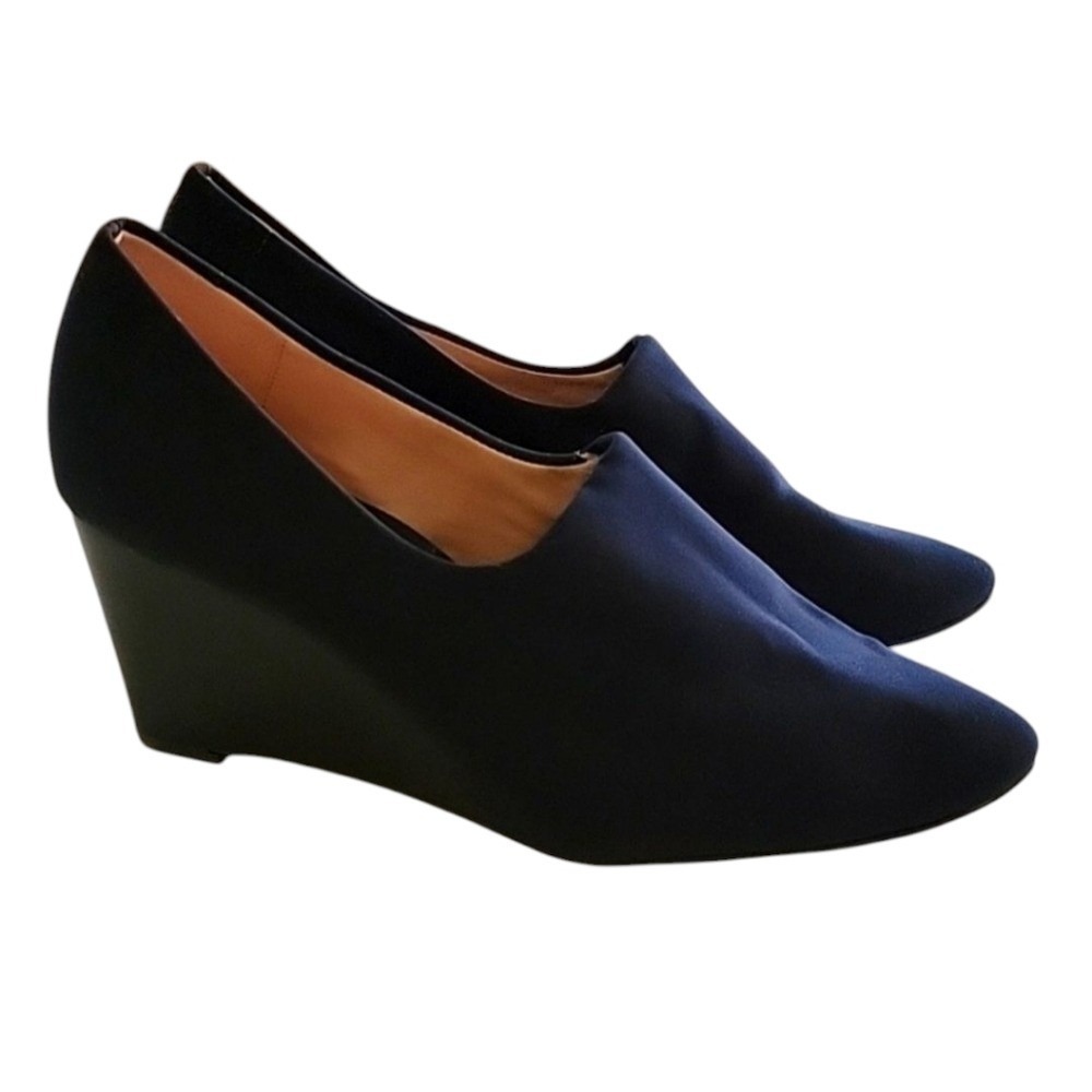 TARYN ROSE Slip On Wedge Heels 8 NWOT